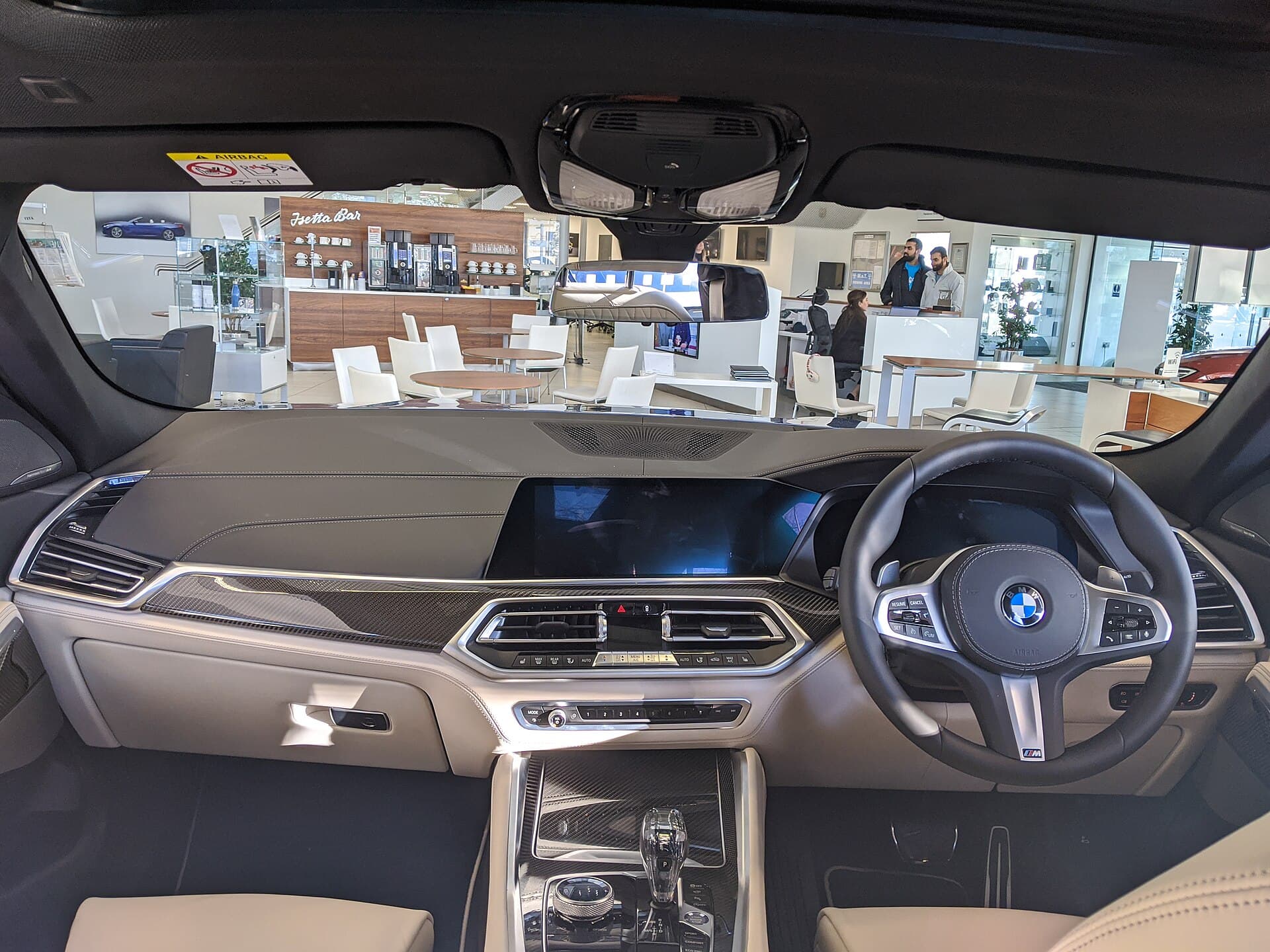 BMW X6 G06 실내(콕핏)